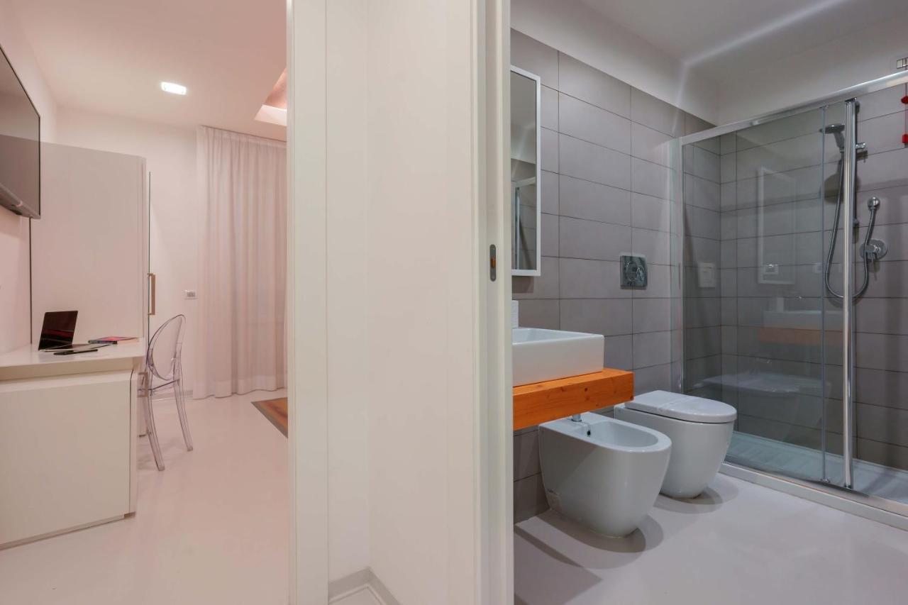 Lumiere Rooms - Eja Sardinia Cagliari Bagian luar foto