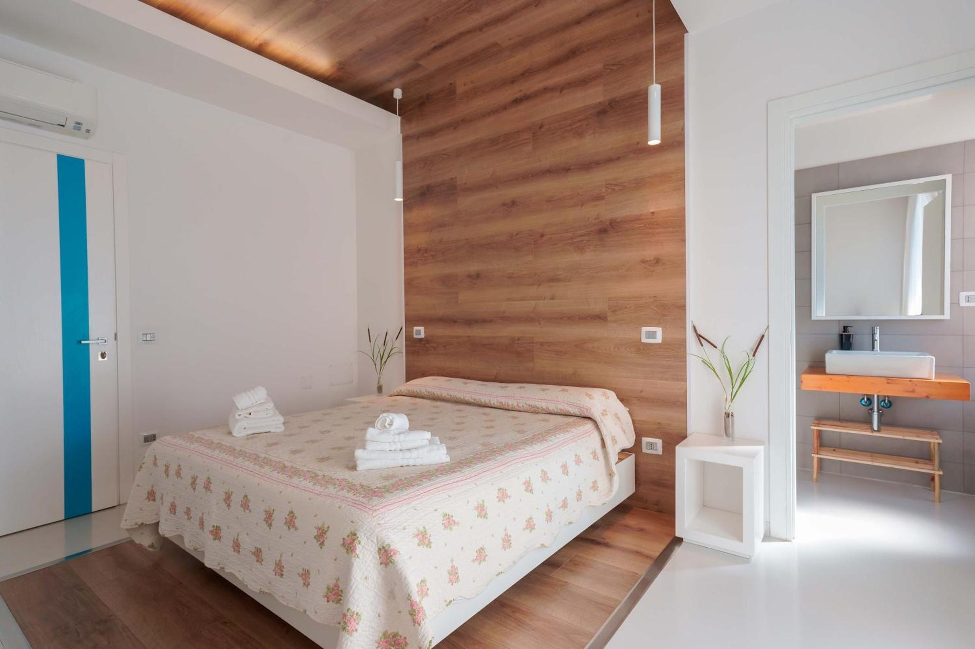 Lumiere Rooms - Eja Sardinia Cagliari Bagian luar foto